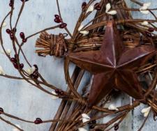 GRAPEVINE STAR WITH RICE BERRIES AND TIN STAR, 8.75 IN. X 6.